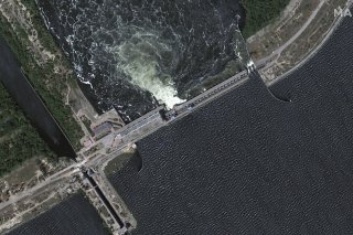 Les images satellites permettent d'observer des régions du monde reculé avec une très haute précision, comme ici le barrage de Kakhovka, en Ukraine (archives).